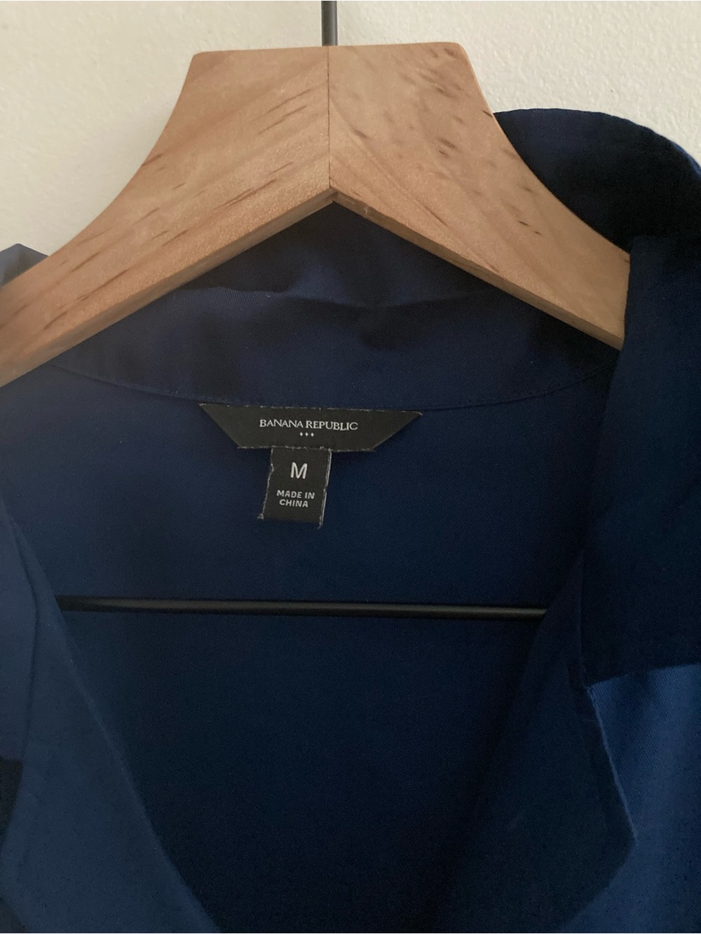 Banana Republic Factory Short Sleeve cropped Navy Button-Up Blouse - Picture 2 of 7